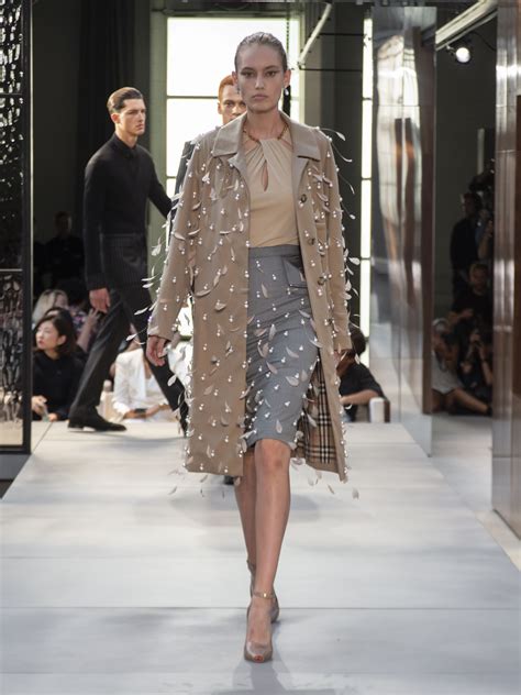 burberry spring summer 2019 runway|burberry models photos.